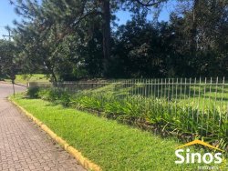 Terreno de esquina com 669m² no bairro Lomba Grande 