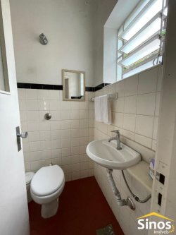 Casa com 05 dormitórios no bairro Primavera 