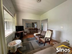 Casa com 05 dormitórios no bairro Primavera 