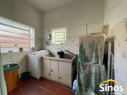 Casa com 05 dormitórios no bairro Primavera 