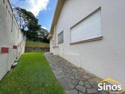 Casa com 05 dormitórios no bairro Primavera 