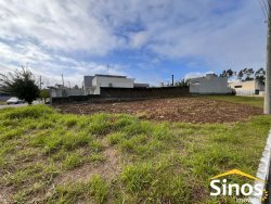 Terreno de esquina com 413m² na Chácara Hamburguesa 