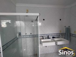 Sobrado com 03 dormitórios no bairro Jardim Mauá 