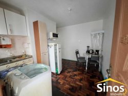 Apartamento com 01 dormitório no Centro 