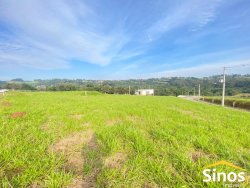 Terreno com 340m² no condomínio Moradas da Lomba 