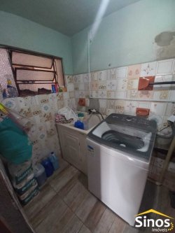 Terreno com 02 casas e sala comercial no bairro Guarani 