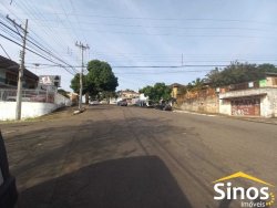 Terreno com 02 casas e sala comercial no bairro Guarani 