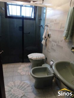 Casa com 04 dormitórios no bairro Ideal 