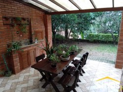 Casa com 04 dormitórios no bairro Ideal 