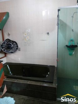 Casa com 04 dormitórios no bairro Ideal 