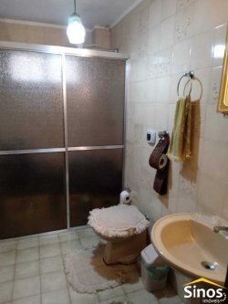 Casa com 04 dormitórios no bairro Ideal 