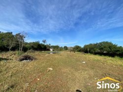 Área de terra com pavilhão em Lomba Grande 