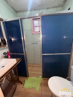Casa com 02 dormitórios no bairro Lomba Grande 
