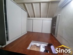 Casa com 02 dormitórios no bairro Lomba Grande 