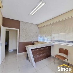 Prédio comercial com 259,52m² no bairro Boa Vista 