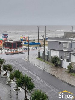 Apartamento com 01 dormitório no Condomínio Mar Negro 
