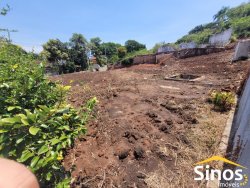 Terreno de esquina com 914m² no bairro Boa Vista 