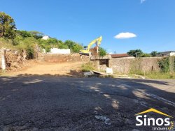 Terreno de esquina com 914m² no bairro Boa Vista 