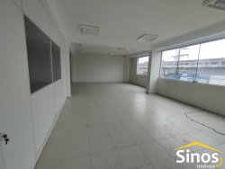 Prédio comercial com 860m² no bairro Ideal 