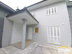 Sobrado com 03 dormitórios no bairro Hamburgo Velho 