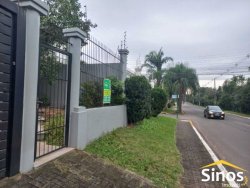Sobrado com 03 dormitórios no bairro Hamburgo Velho 