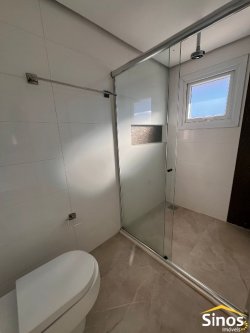 Casa com 03 dormitórios no bairro Hamburgo Velho 