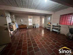 Casa com 04 dormitórios no bairro Boa Vista 