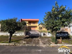 Casa com 04 dormitórios no bairro Boa Vista 