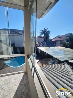 Sobrado com 04 dormitórios no bairro Ideal 