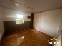 Casa com 05 dormitórios no bairro Boa Vista 