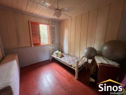 Casa com 05 dormitórios no bairro Boa Vista 