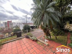 Casa com 05 dormitórios no bairro Boa Vista 