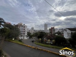 Casa com 05 dormitórios no bairro Boa Vista 
