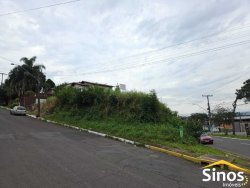 Terreno de esquina com 666,60m² no bairro Ideal 