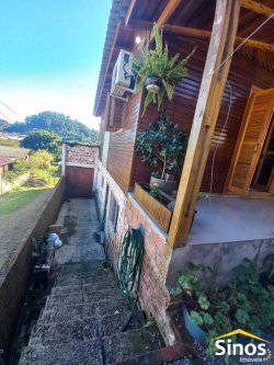 Terreno com casa e anexo no bairro Vila Diehl 