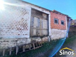 Terreno com casa e anexo no bairro Vila Diehl 