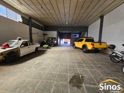 Pavilhão com 340m² para locação no bairro São José 
