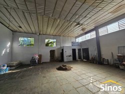 Pavilhão com 340m² para locação no bairro São José 