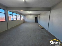 Pavilhão com 340m² para locação no bairro São José 
