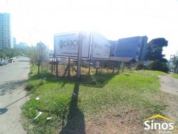 Terreno de esquina com 435,60m² no bairro Jardim Mauá 