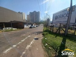 Terreno de esquina com 435,60m² no bairro Jardim Mauá 