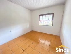 Casa com 02 dormitórios no bairro Campestre 