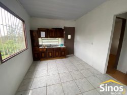 Casa com 02 dormitórios no bairro Campestre 
