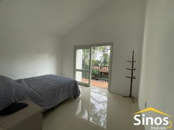 Casa com 03 dormitórios no bairro Vila Nova 
