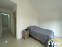 Casa com 03 dormitórios no bairro Vila Nova 