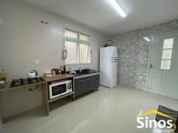 Casa com 03 dormitórios no bairro Vila Nova 