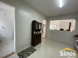 Casa com 03 dormitórios no bairro Vila Nova 