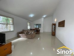 Casa com 03 dormitórios no bairro Vila Nova 