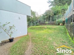 Casa de alto padrão com 03 dormitórios no Centro 