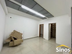Prédio comercial com 383m² para locação no bairro Vila Rosa 